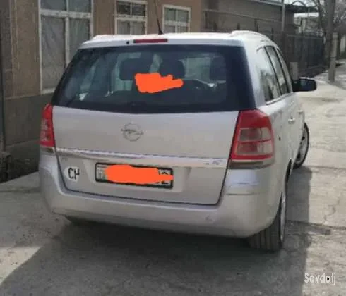 Боковое стекло Opel Zafira B 