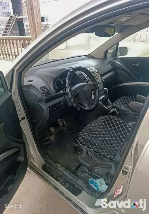 Toyota Verso 2005