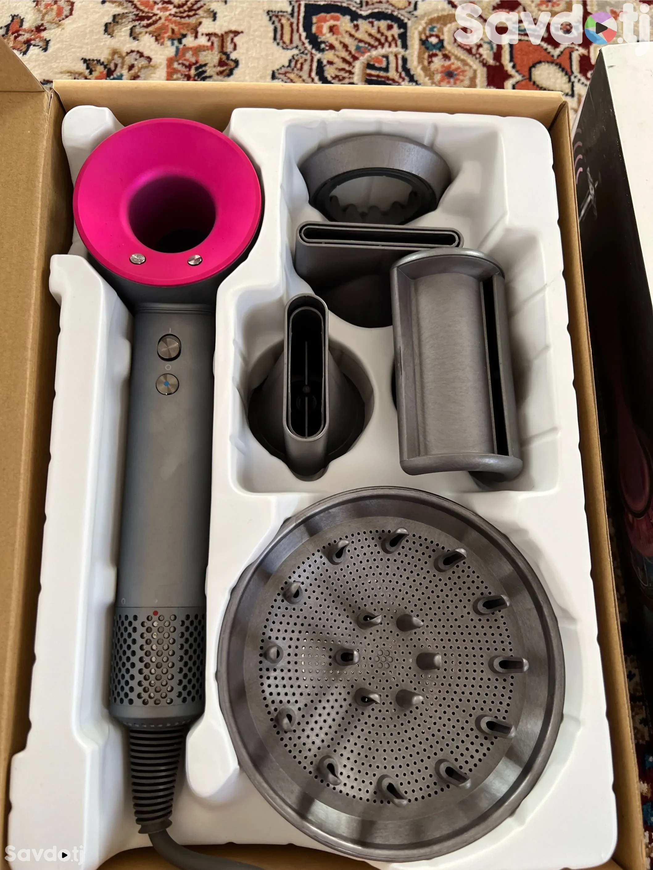   Фен Dyson с 5 насадками 