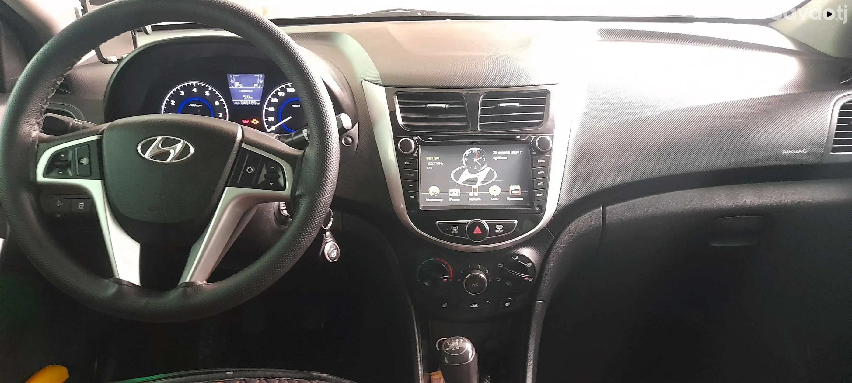 Hyundai Solaris 2013