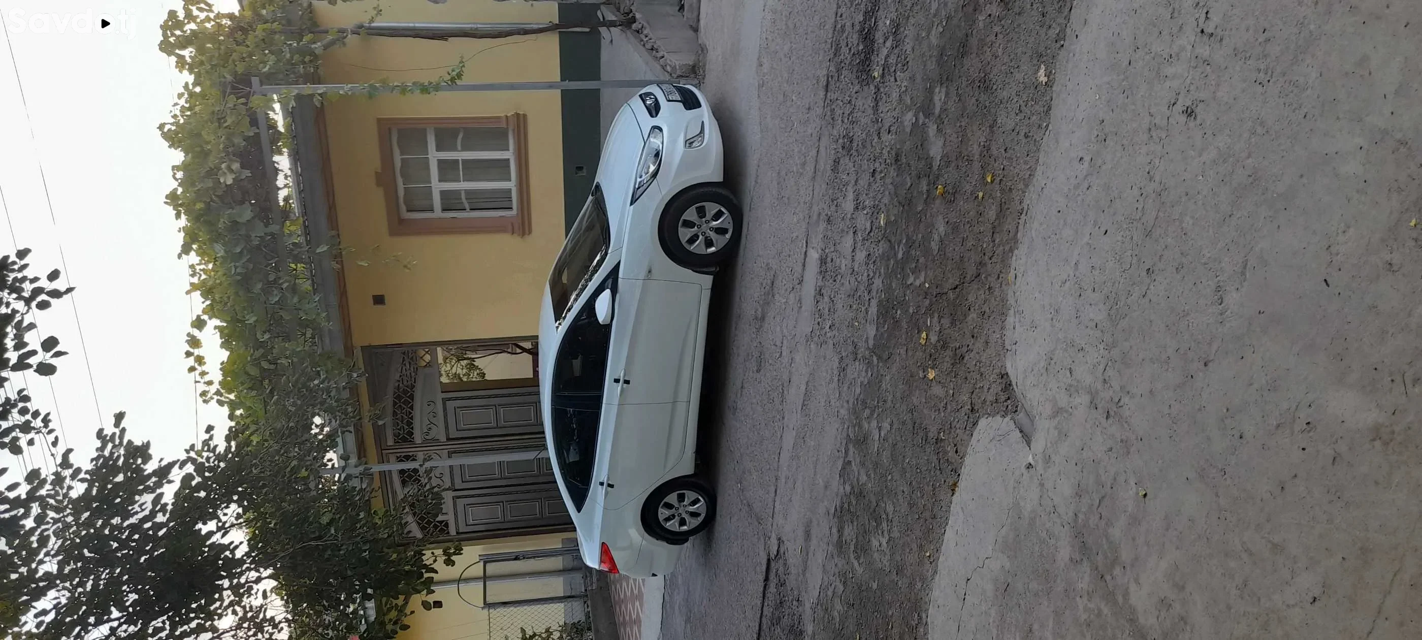 Hyundai Solaris 2013