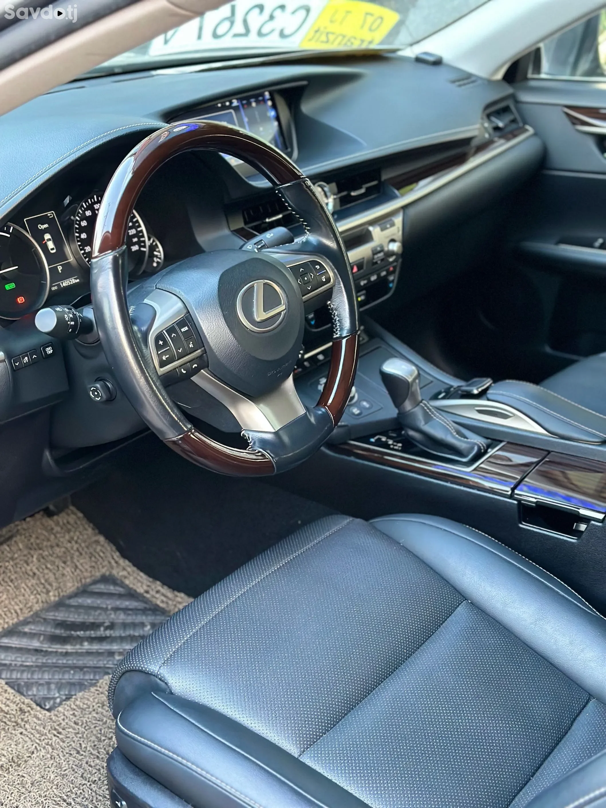 Lexus Es series 2016