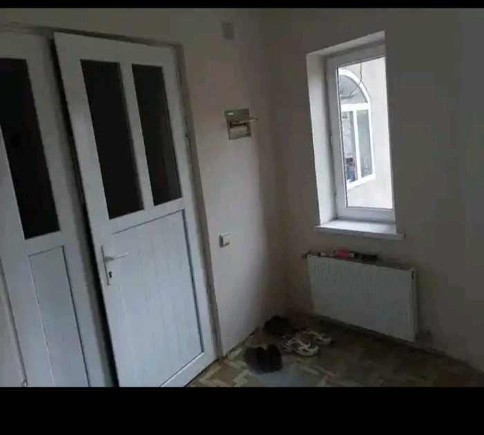 2 этажный, 20-комн. дом, 320 м², 95 соток, Стадиони нав