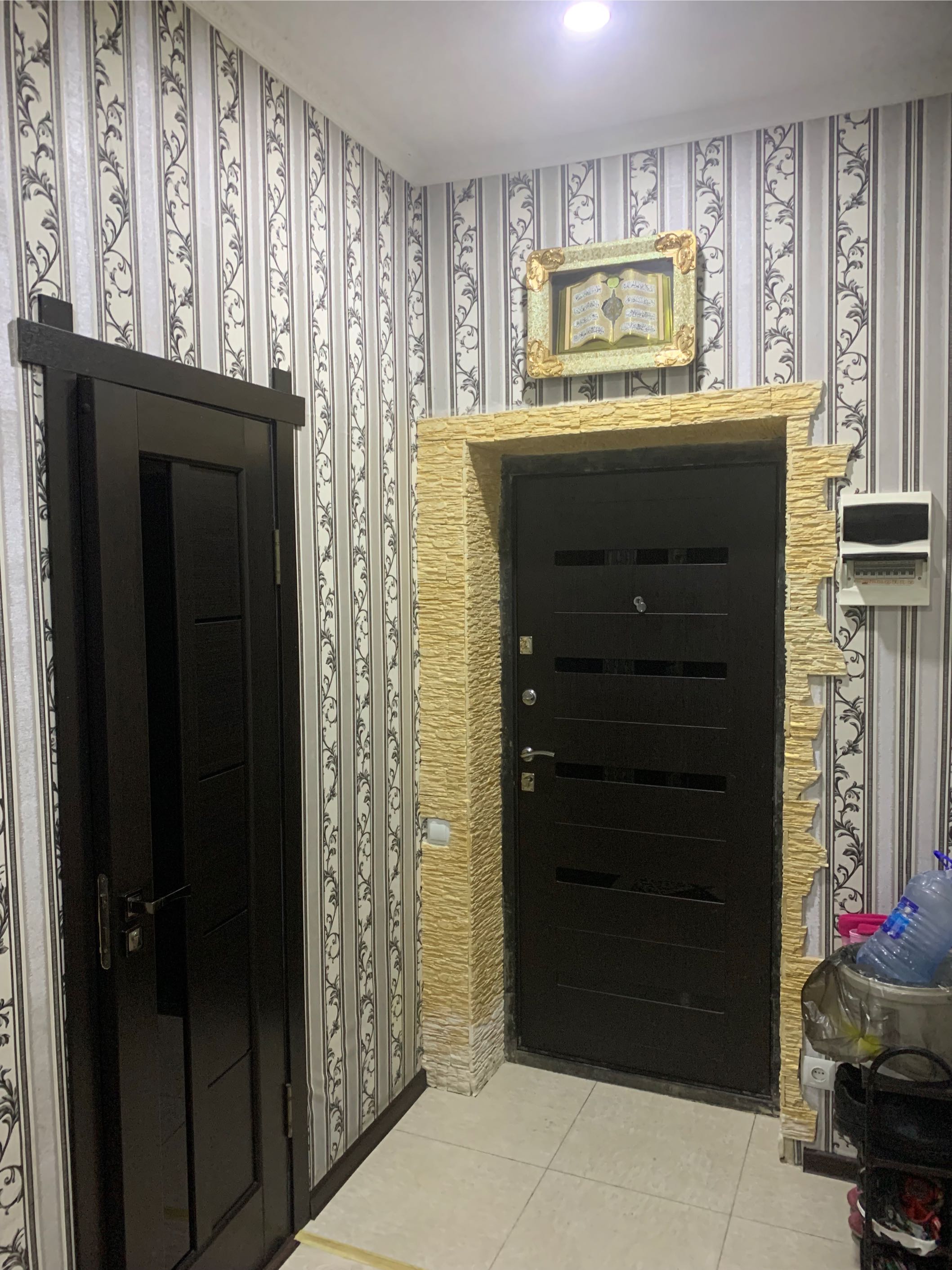 2-к квартира, 3 этаж, 73 м², центр