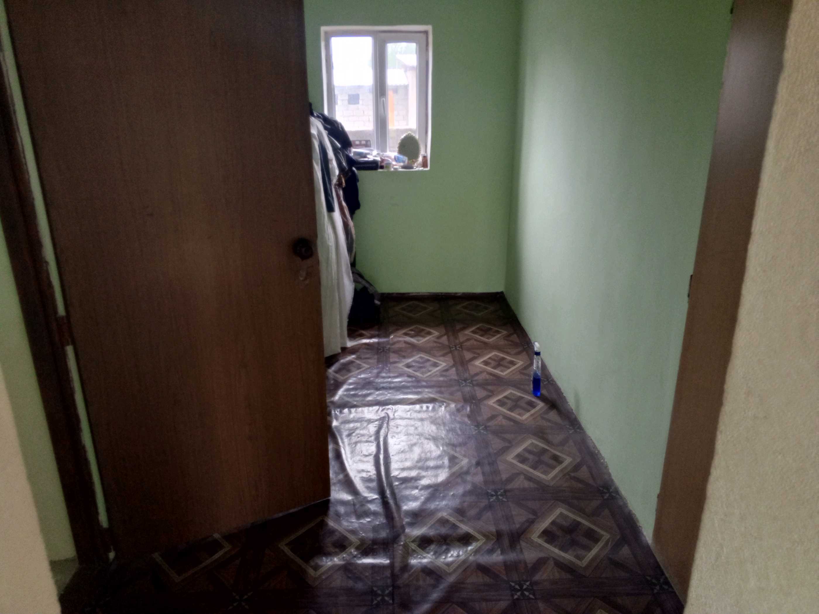 1 этажный, 5-комн. дом, 13 м², 4 соток, Вахдат