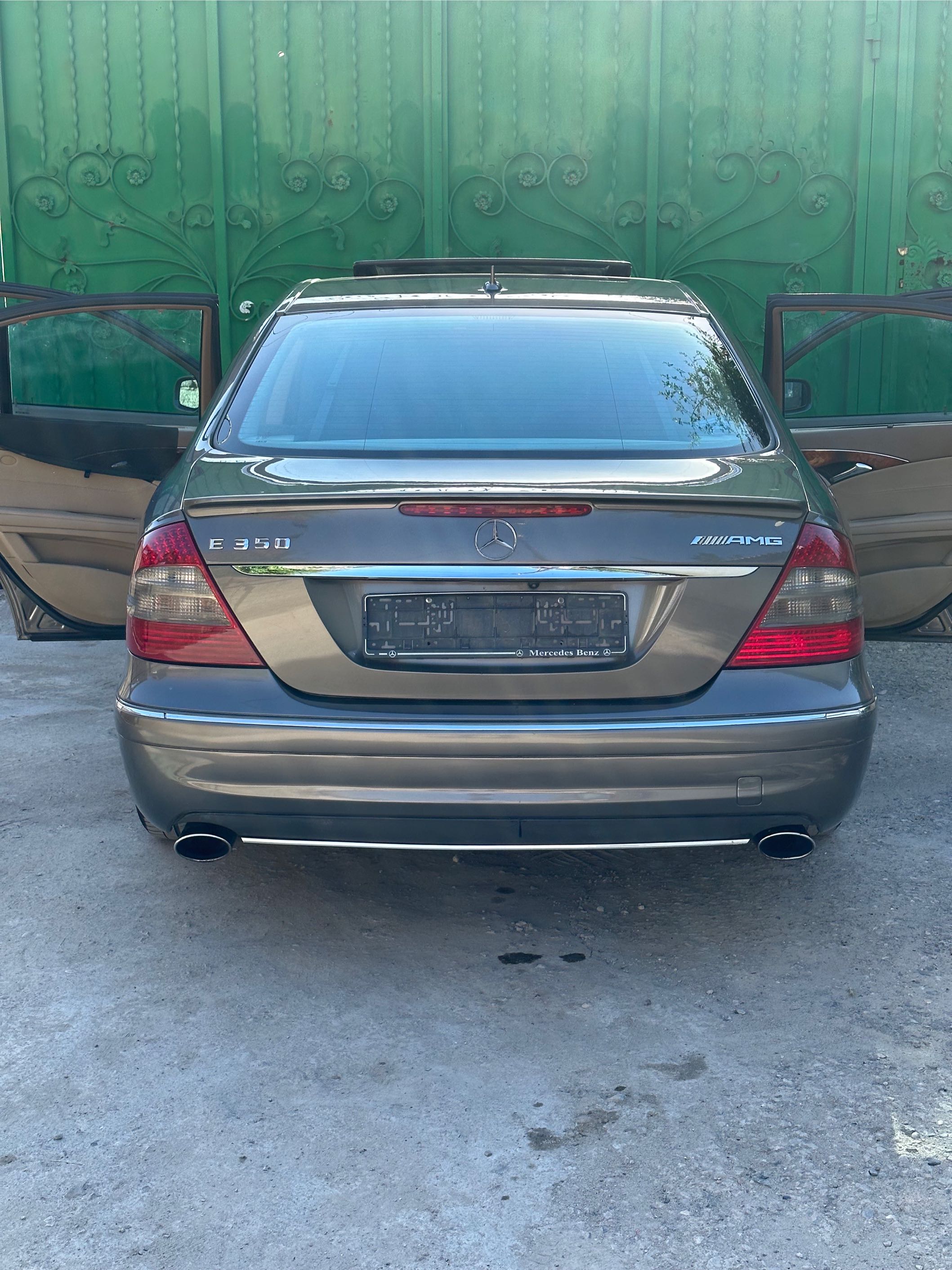 Mercedes-benz E class 2008