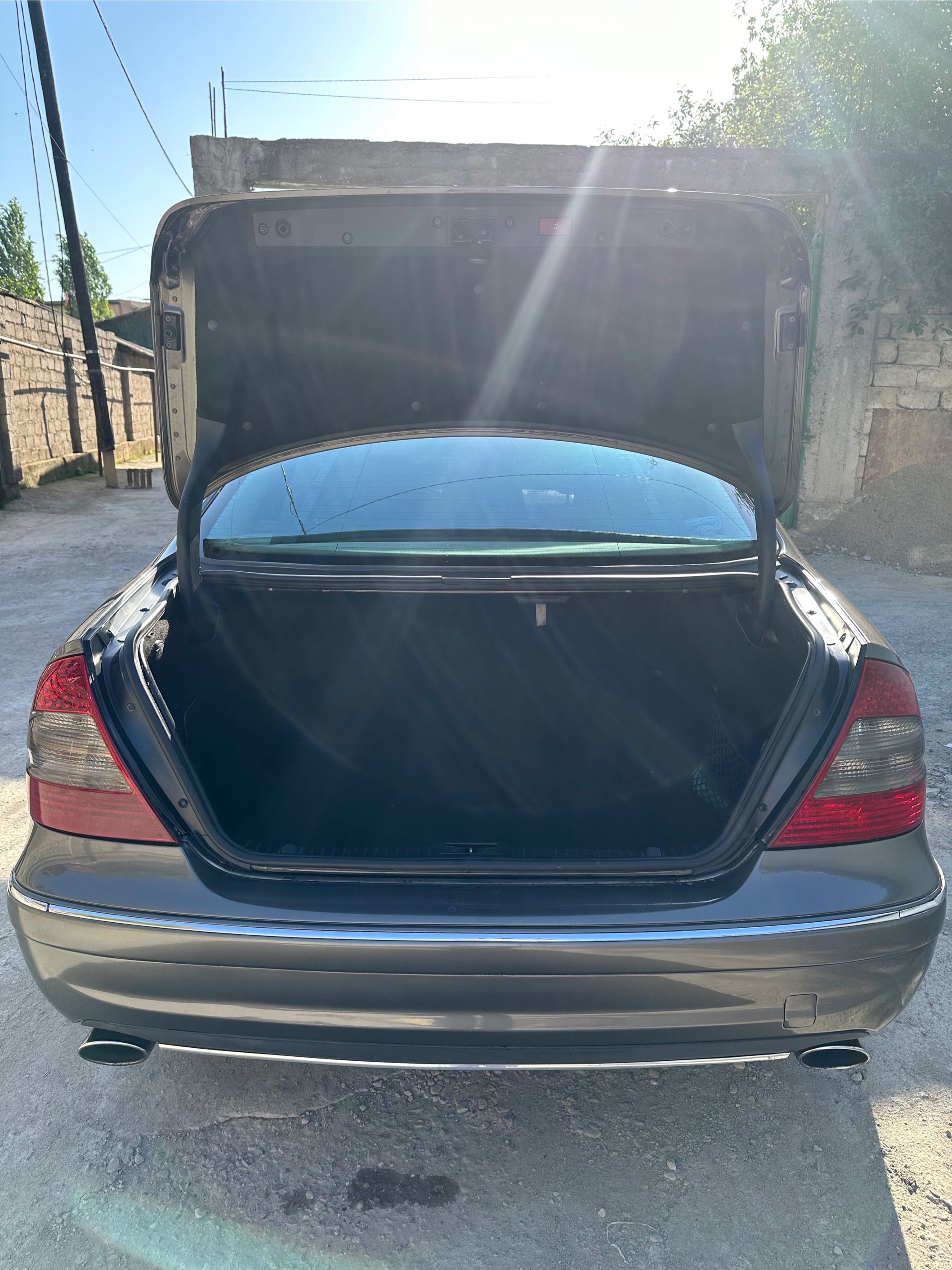 Mercedes-benz E class 2008