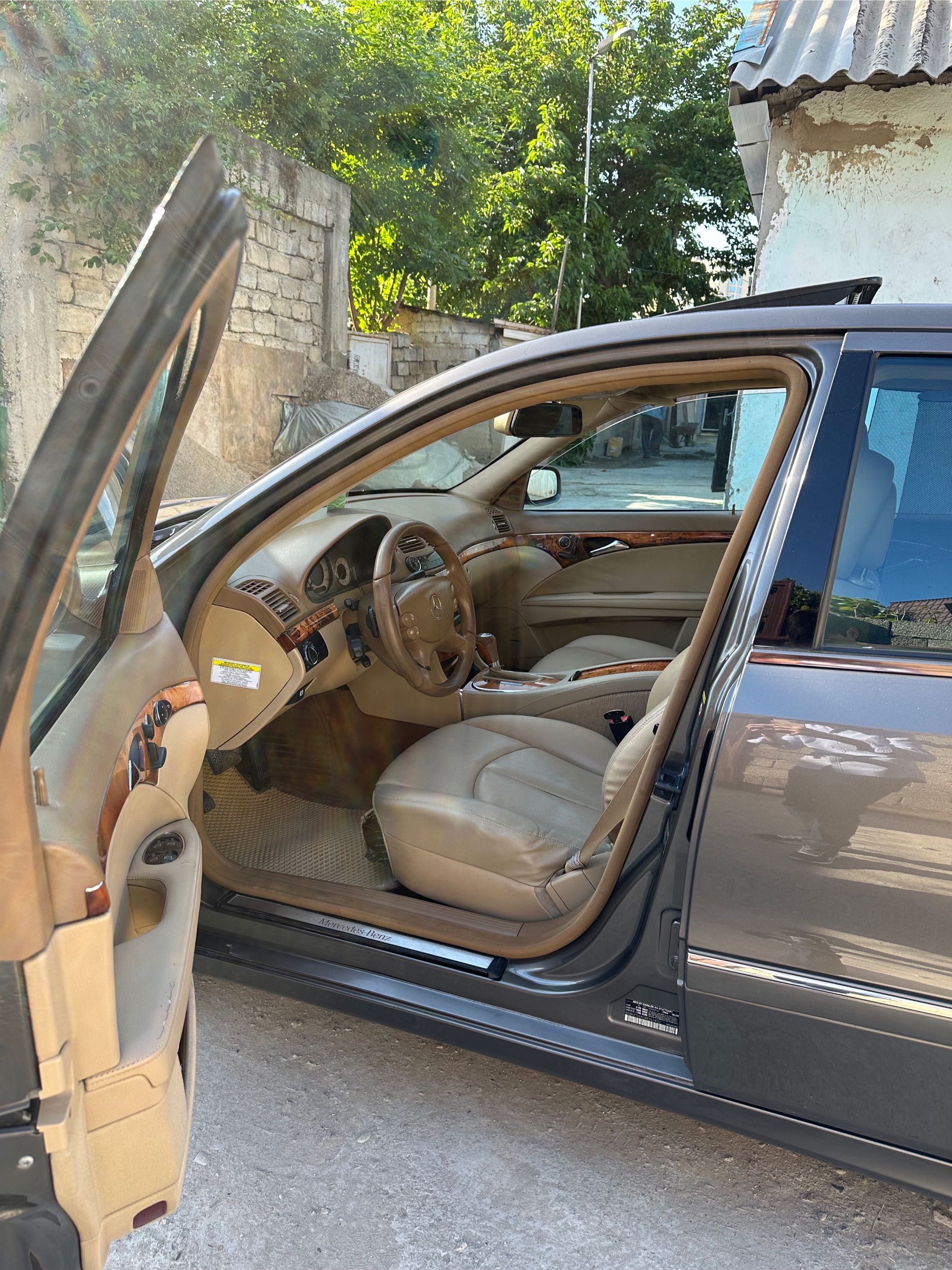 Mercedes-benz E class 2008