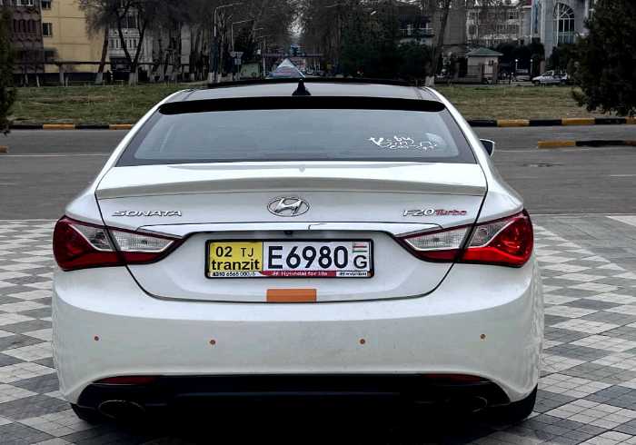 Hyundai Sonata 2011