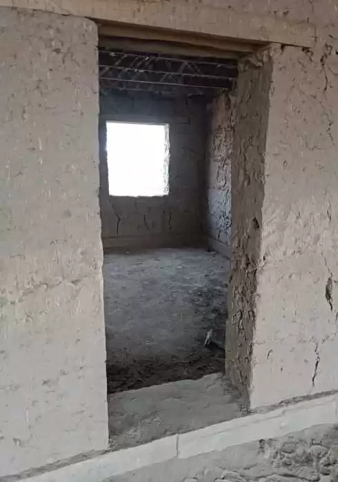 Постройка с земельным участком 