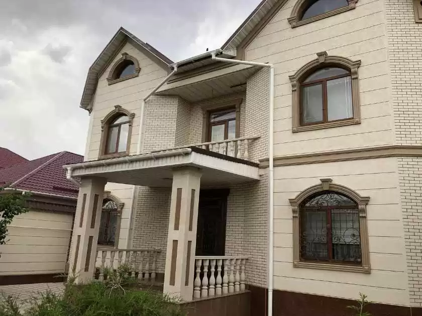 Хизмат расонии Декори девор бо Травертин 