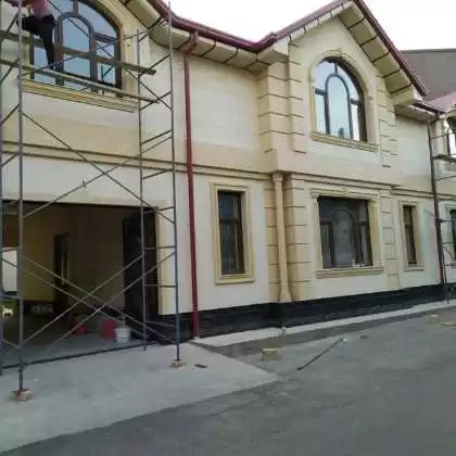 Хизмат расонии Декори девор бо Травертин 