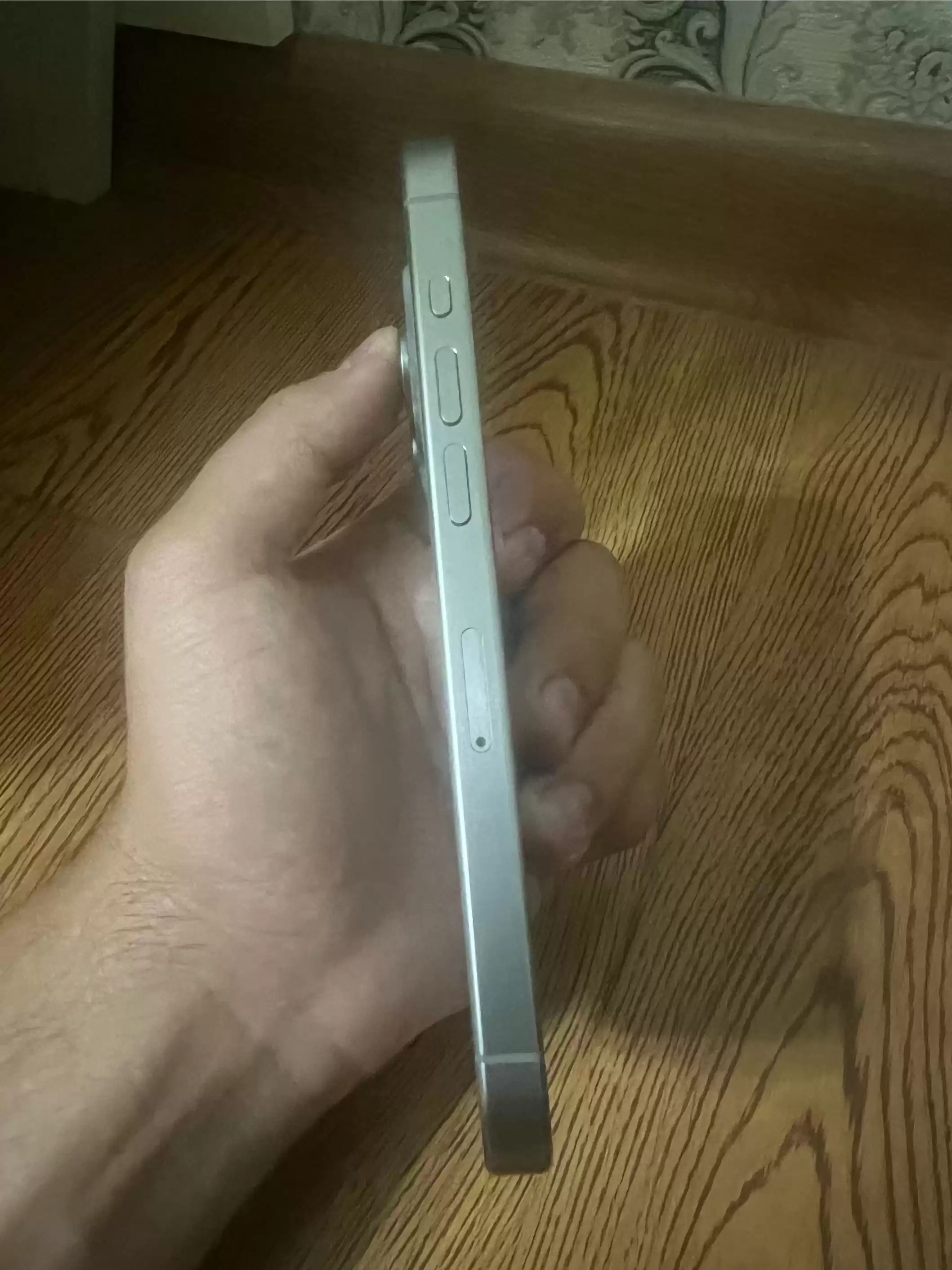 iPhone 15 pro 128 gb