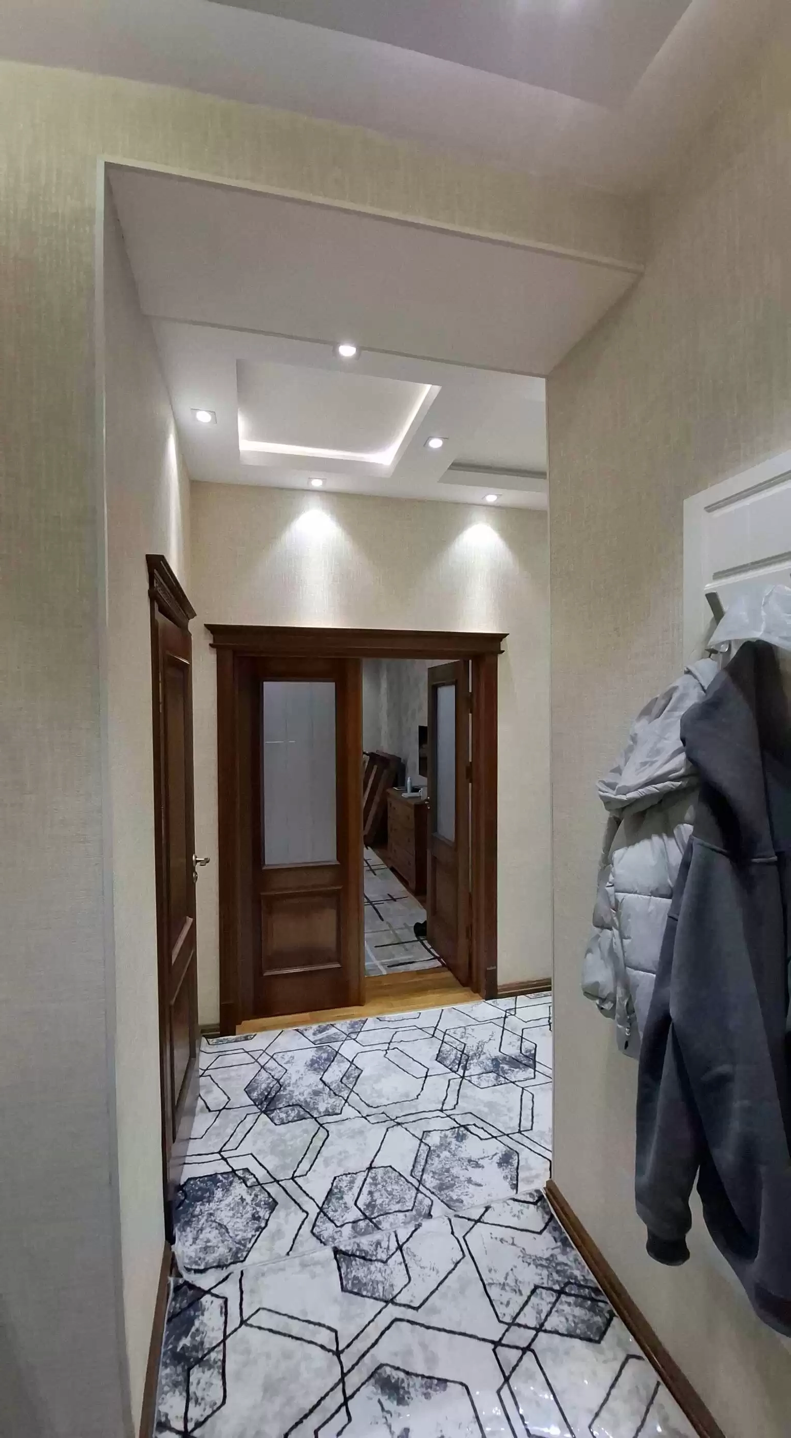 3-к квартира, 2 этаж, 76 м², И Сомони
