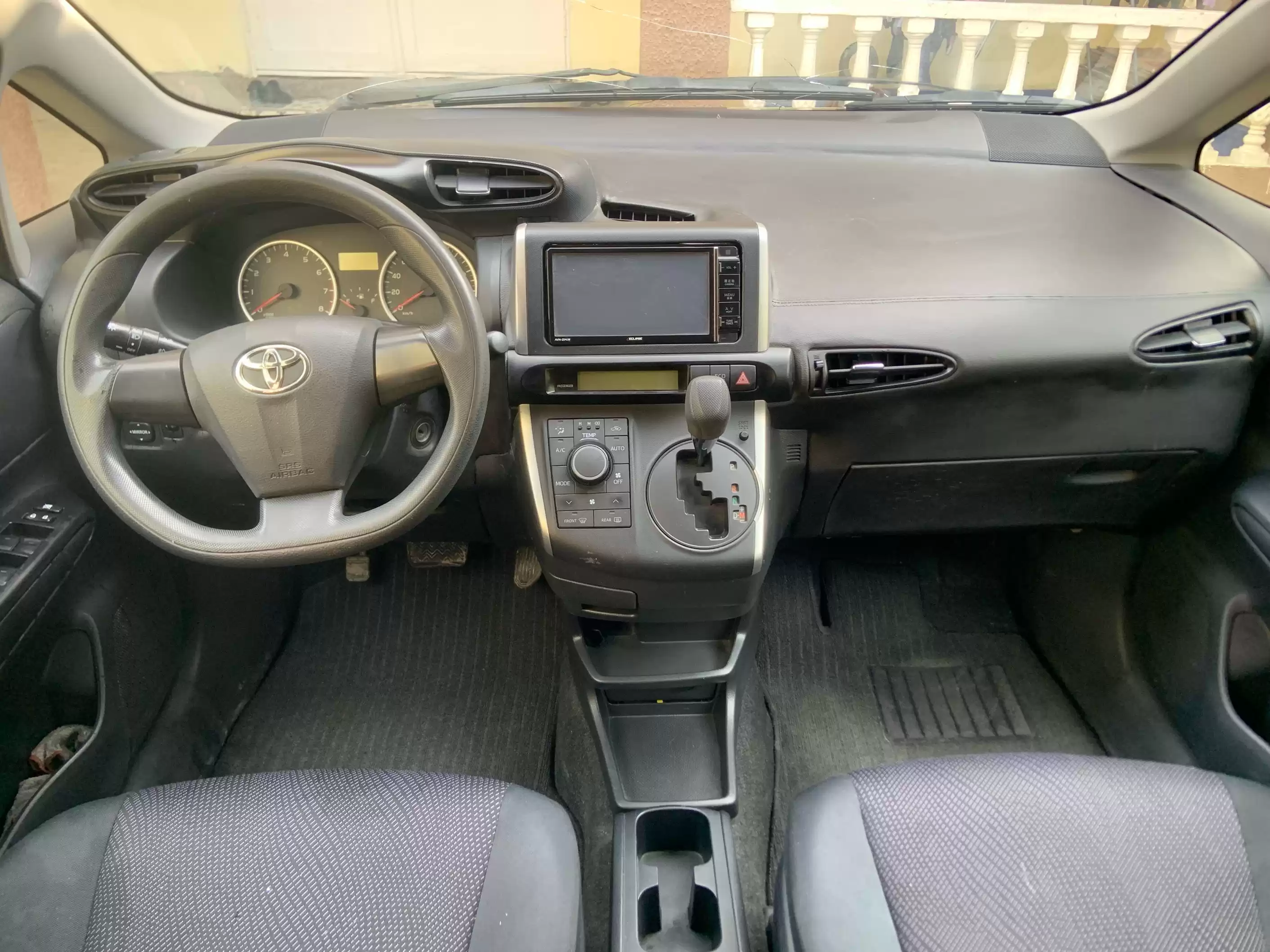 Toyota Wish 2014