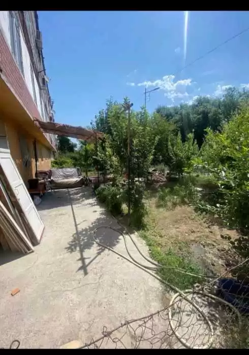 2-к квартира, 1 этаж, 42 м², кучаи чавони 42