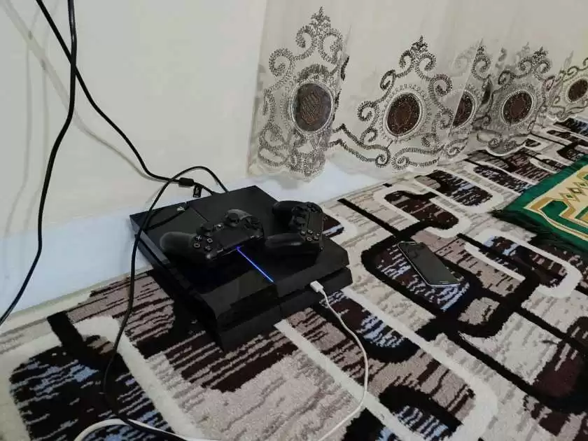 Sony PlayStation 4