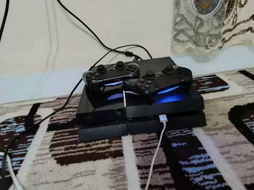 Sony PlayStation 4