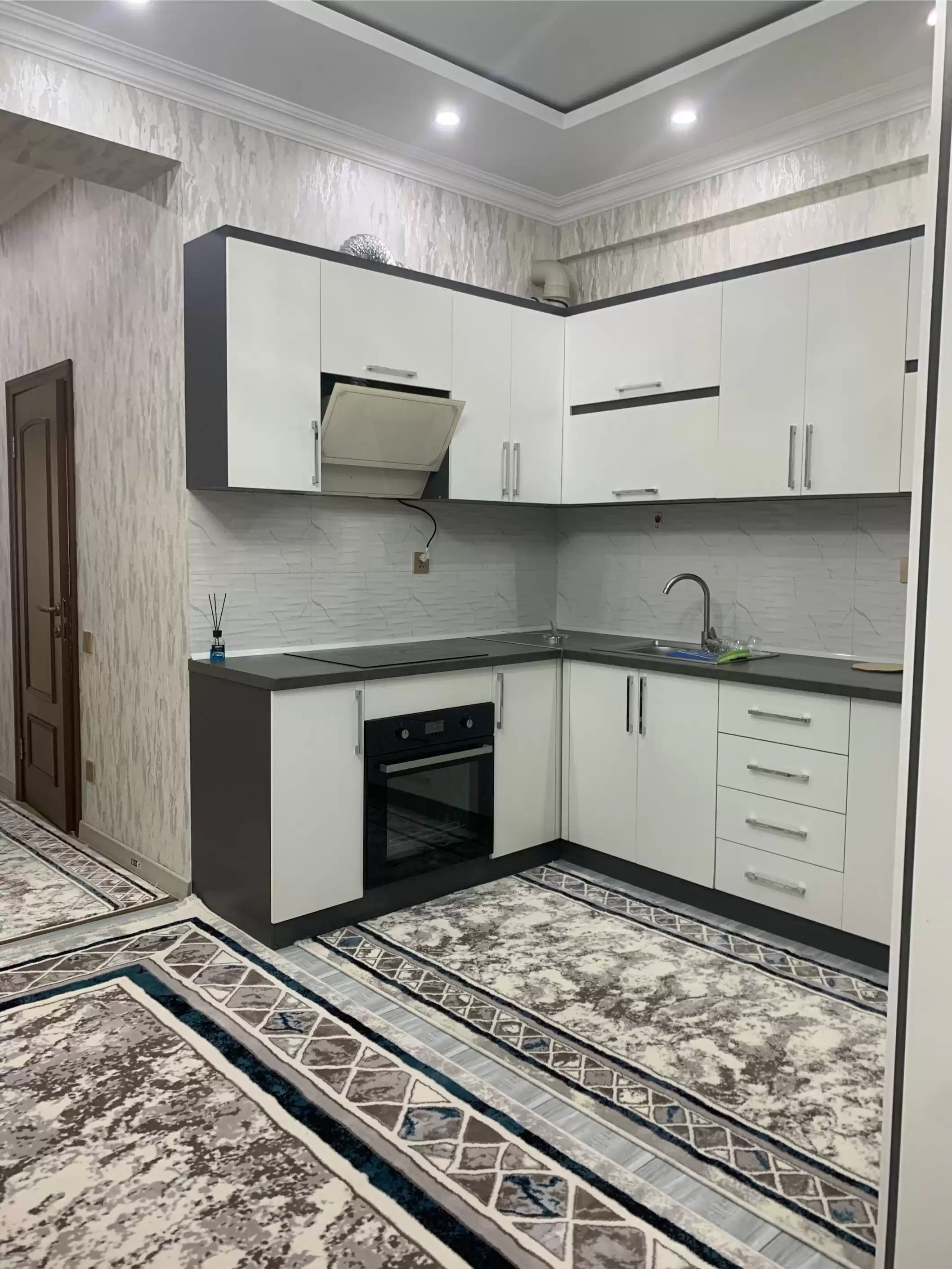 3-к квартира, 12 этаж, 71 м², Султнбей