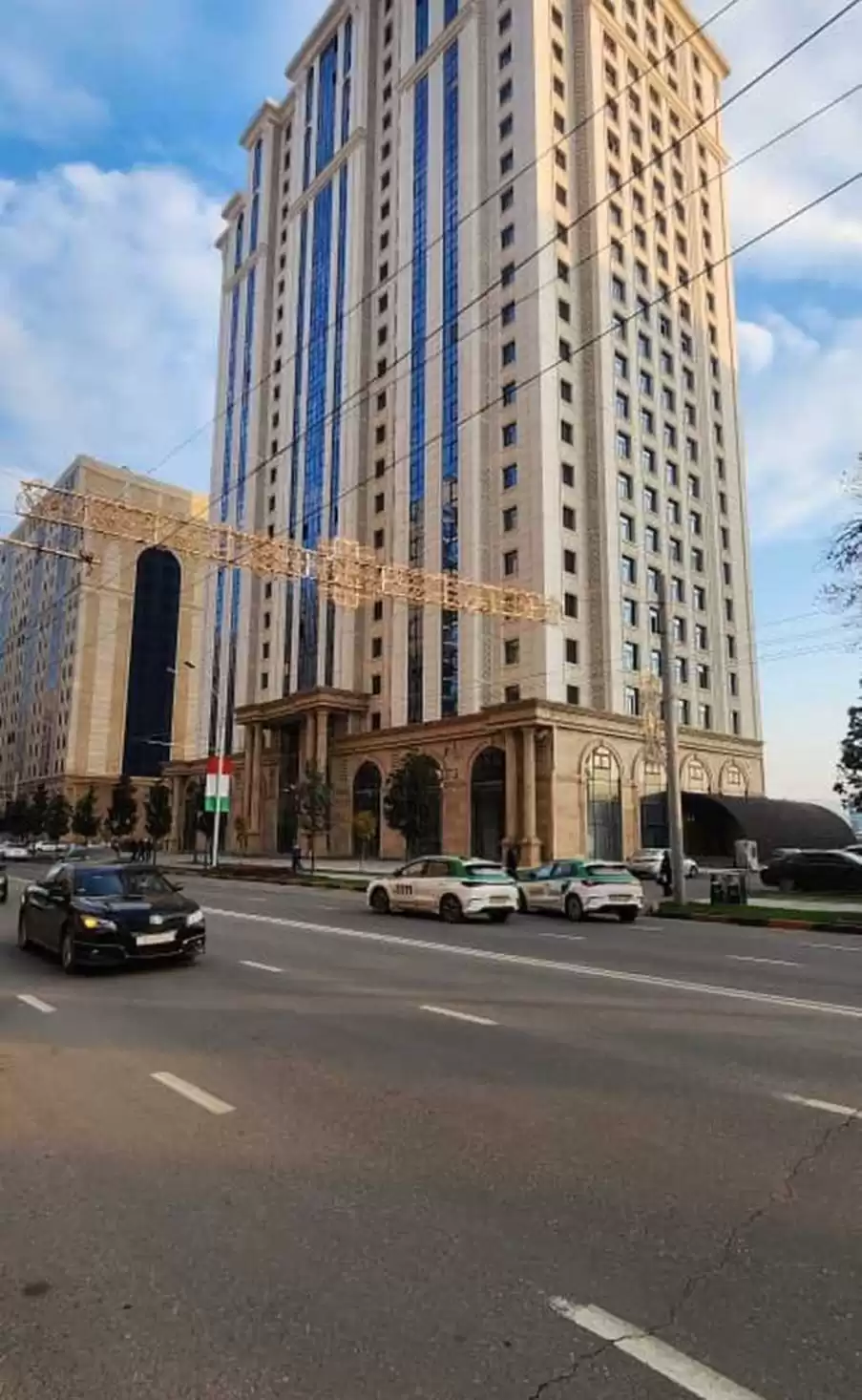 2-к квартира, 22 этаж, 91 м², айни