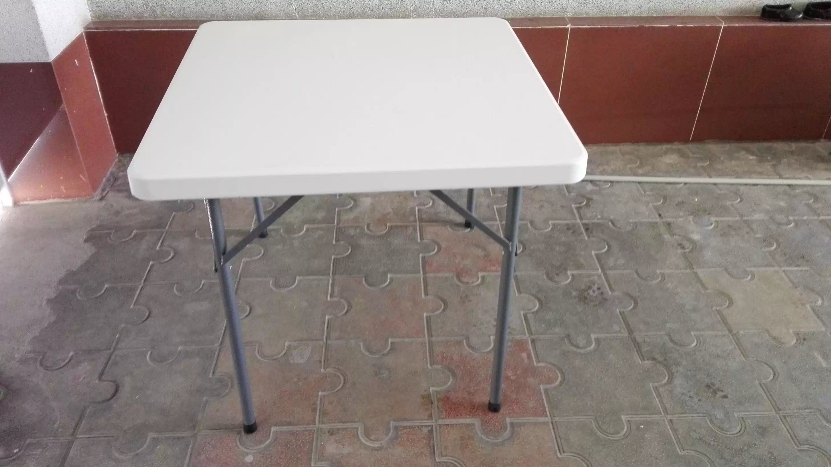 Стол