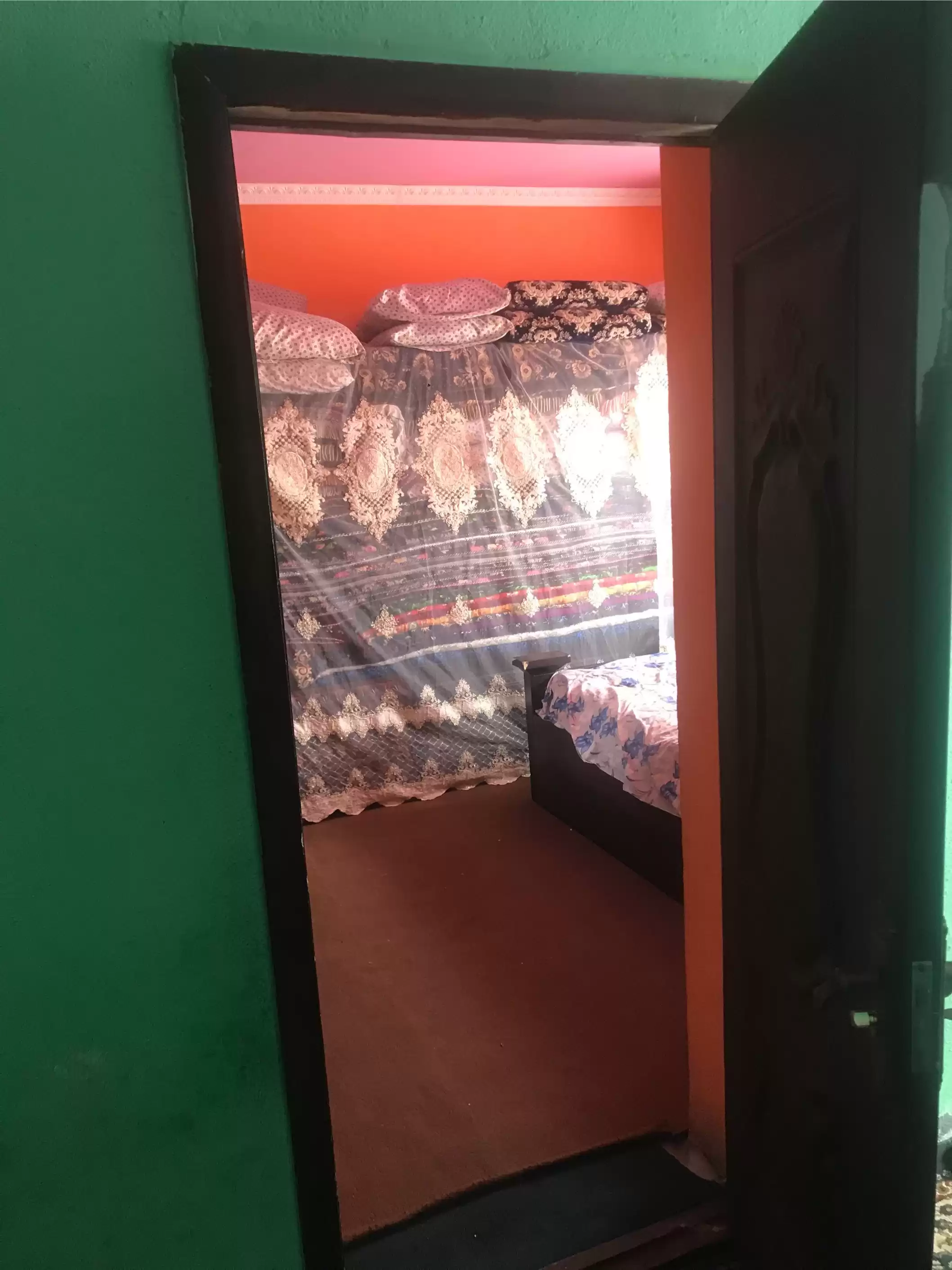 1 этажный, 3-комн. дом, 70 м², 2 соток, истиклол