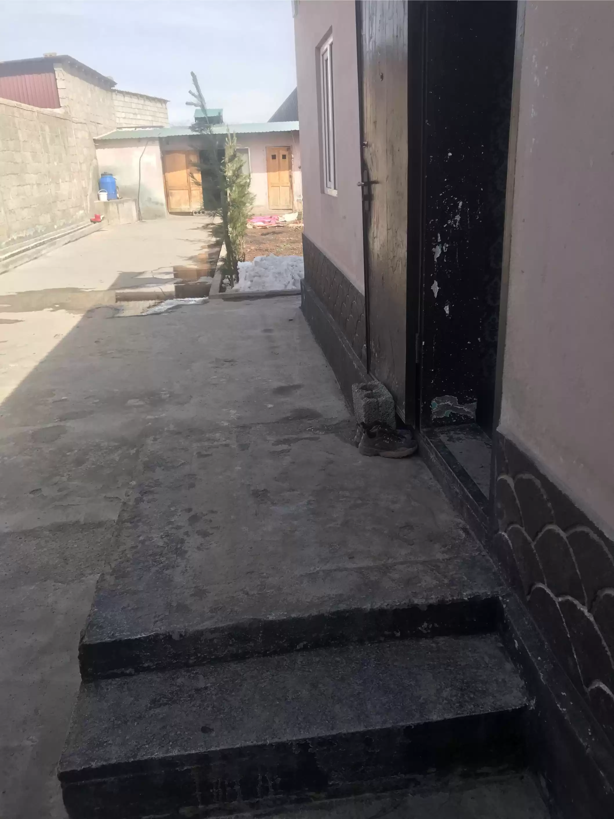 1 этажный, 3-комн. дом, 100 м², 4 соток, истиклол