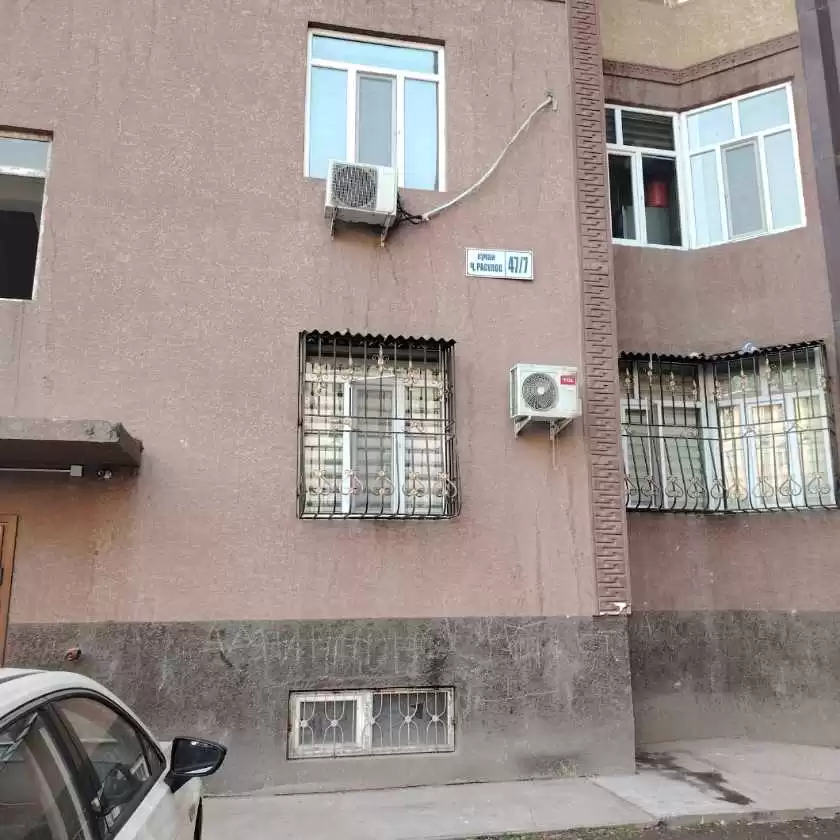 2-к квартира, 1 этаж, 61 м², 33