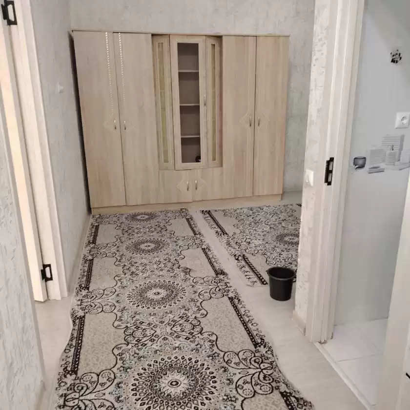 2-к квартира, 1 этаж, 61 м², 33