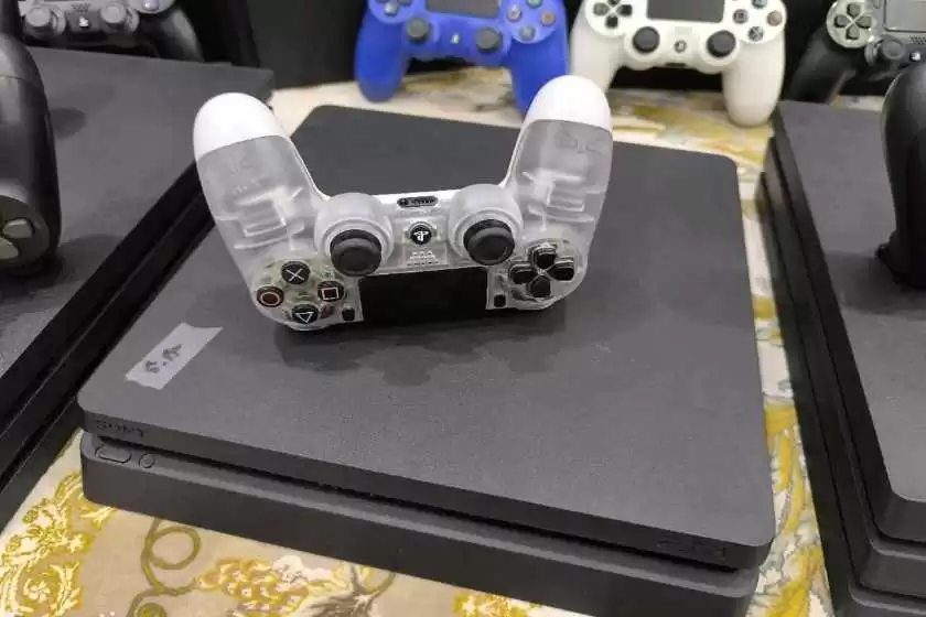 Sony playstation 4 pro 4k 1tb 9.00