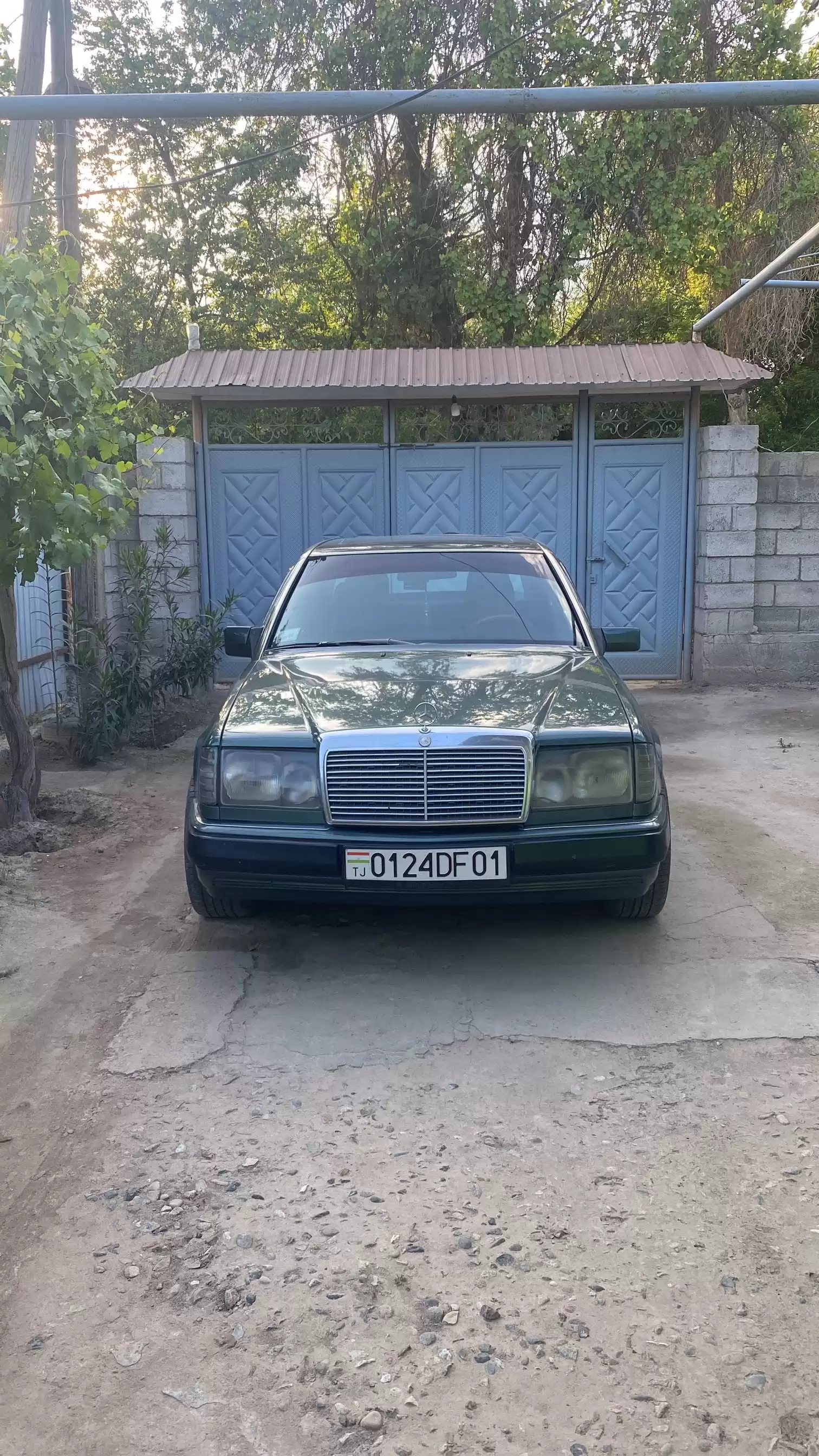 Mercedes-benz E class 1993