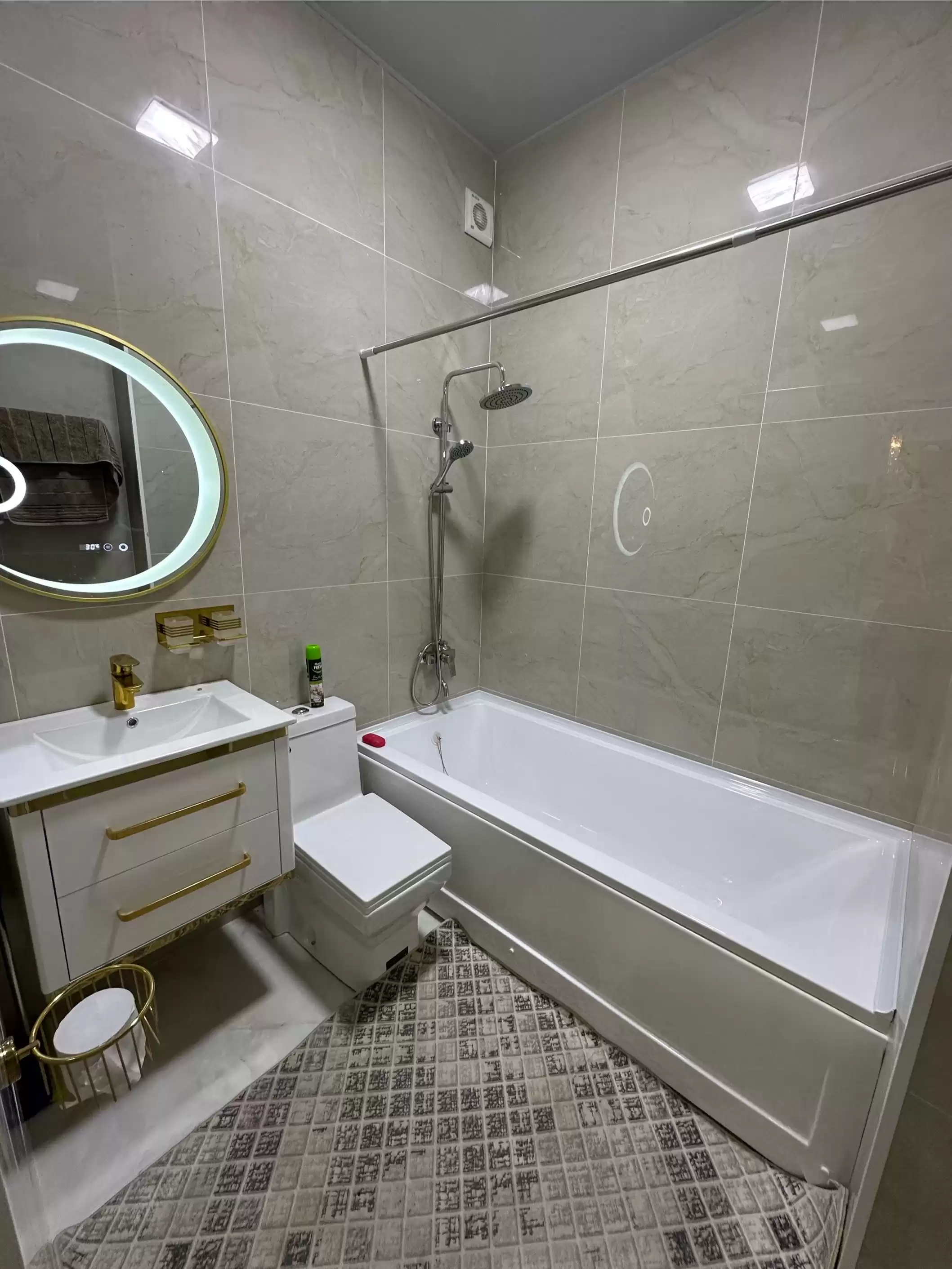 3-к квартира, 8 этаж, 110 м², 12 микрорайон