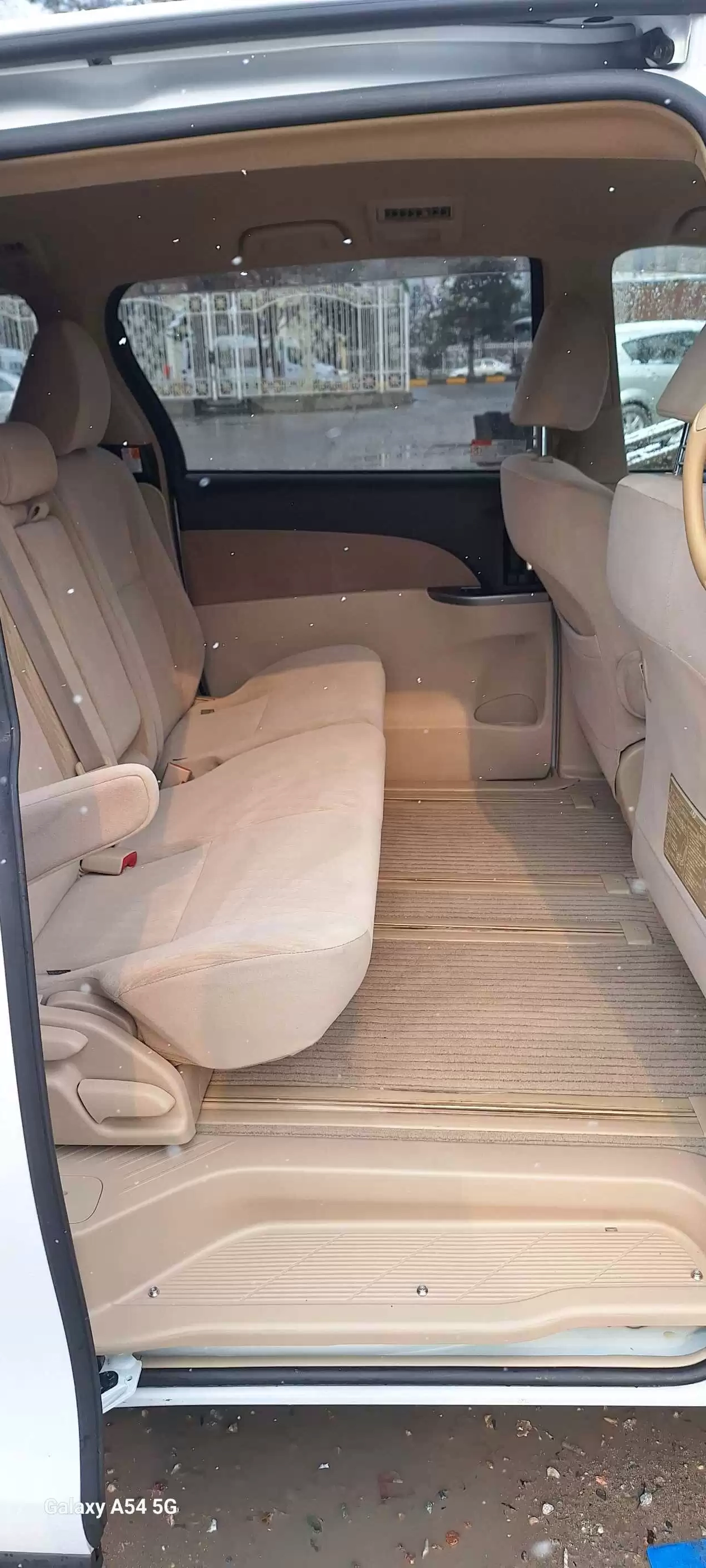 Toyota Estima 2015