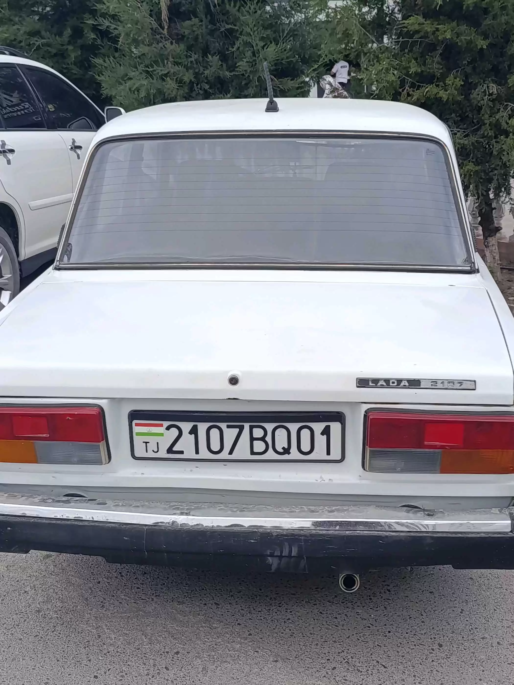 Ваз 2107 год 2002  цена 25000