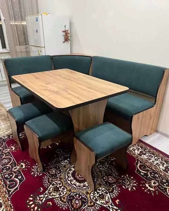 кухонный уголок 