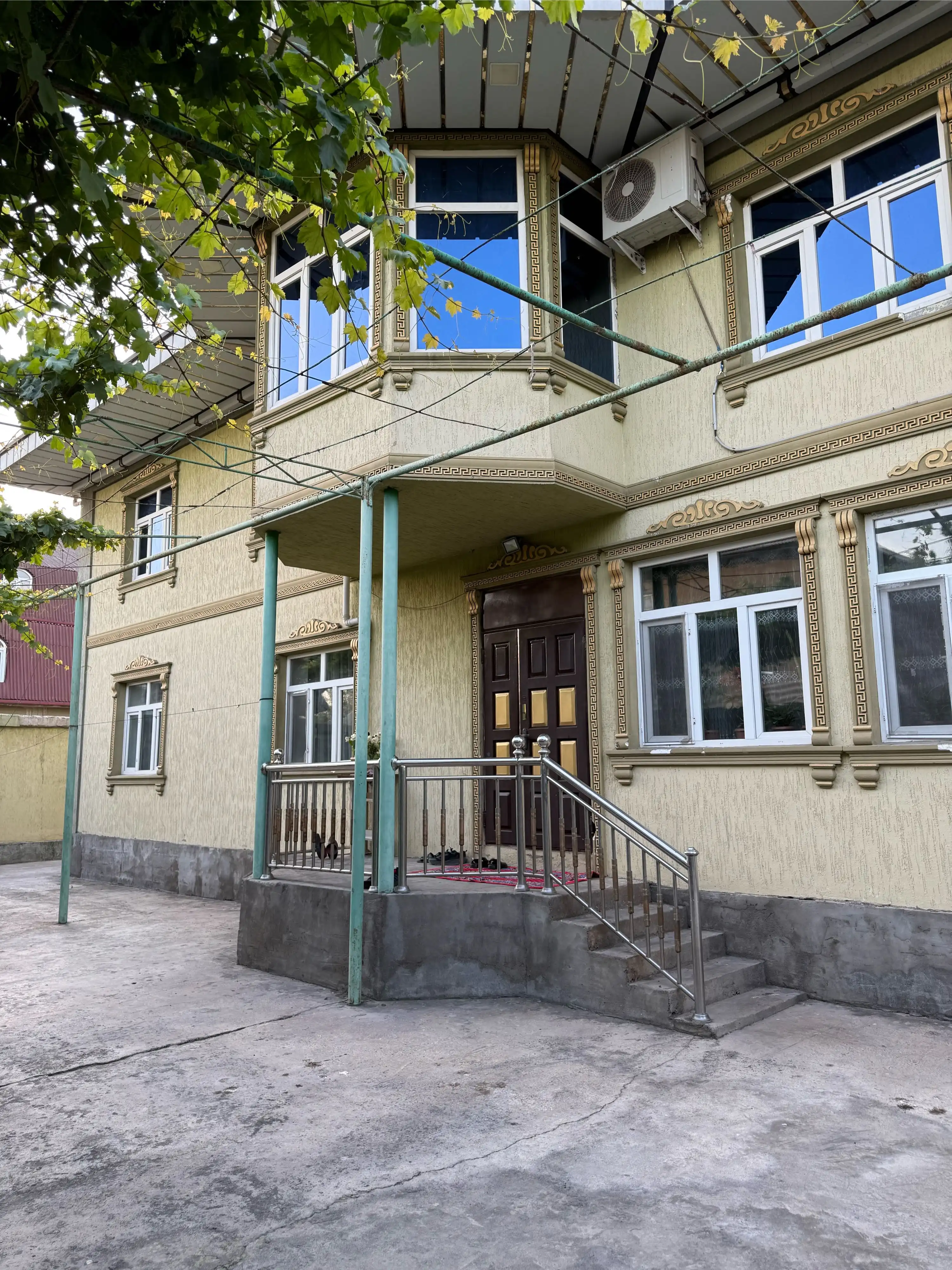 2 этажный, 8-комн. дом, 400 м², 500 соток, Фирдавси