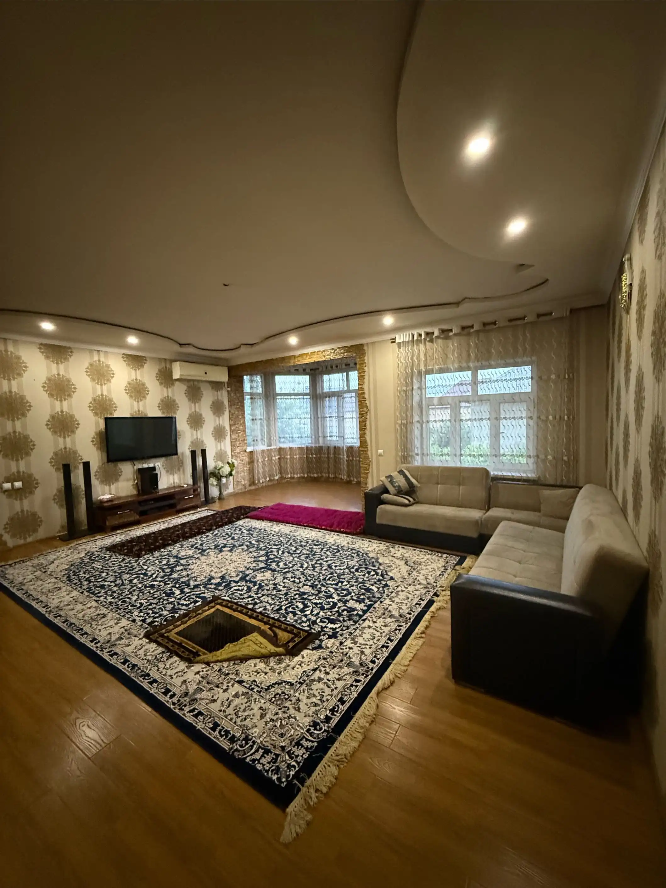 2 этажный, 8-комн. дом, 400 м², 500 соток, Фирдавси