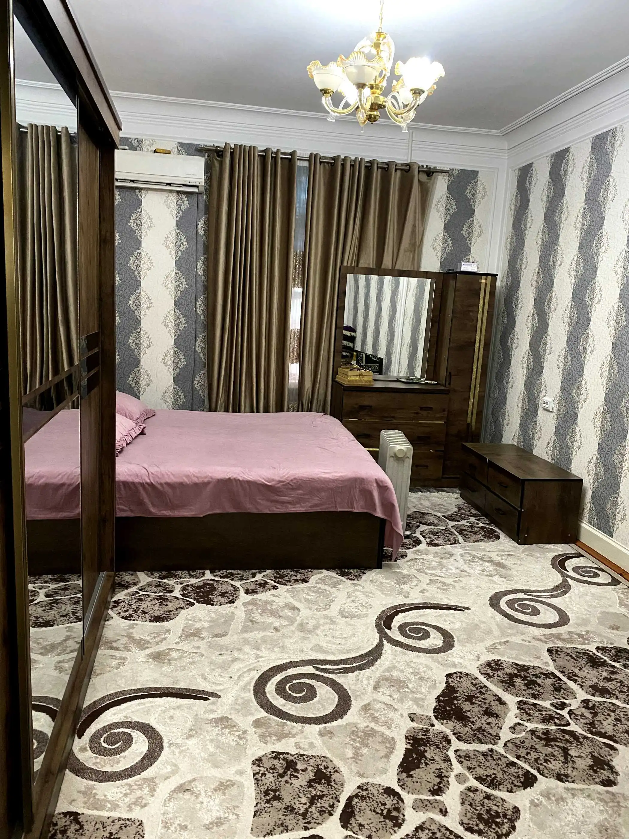 3 этажный, 14-комн. дом, 550 м², в центре города Куляб
