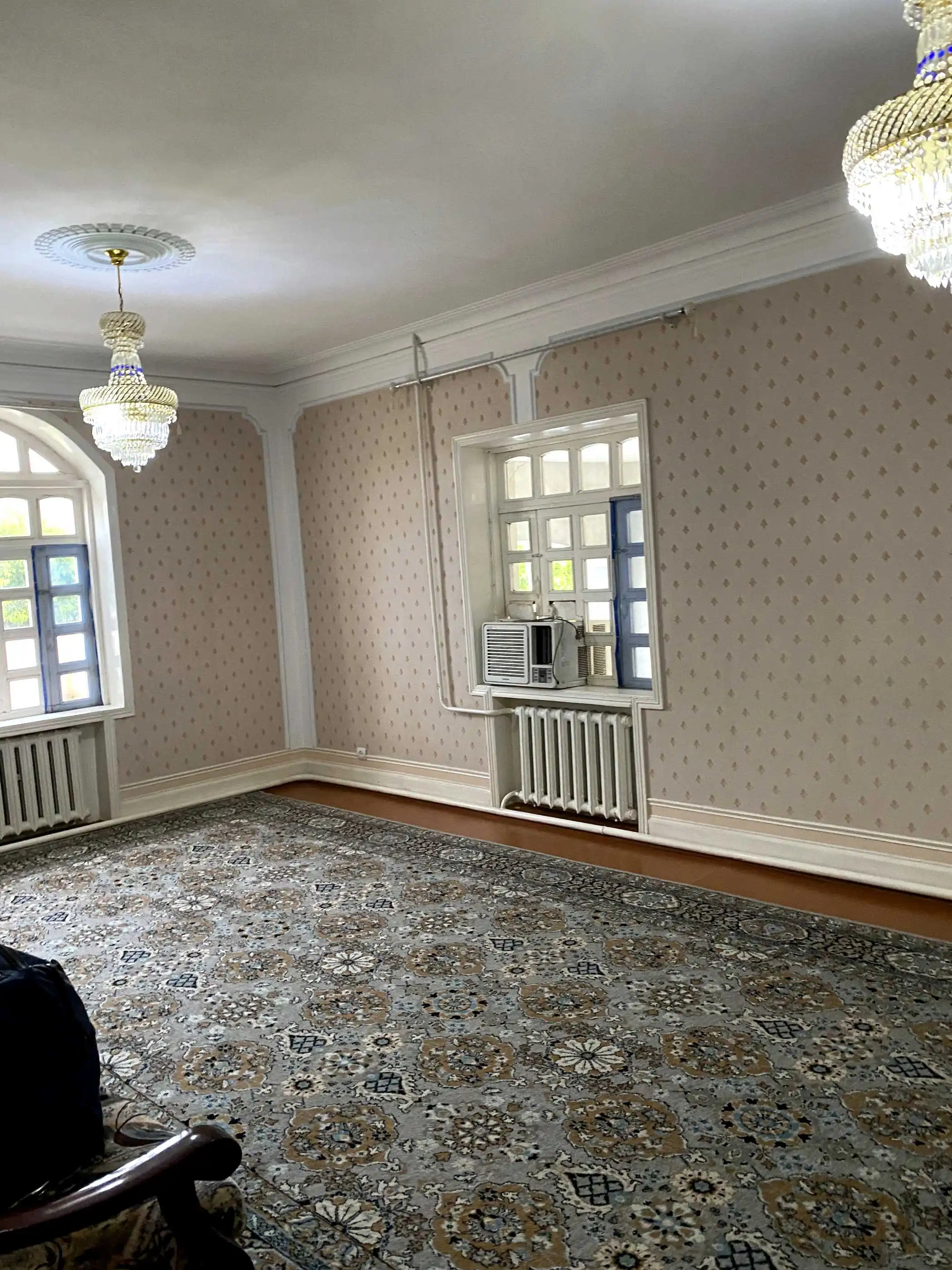 3 этажный, 14-комн. дом, 550 м², в центре города Куляб