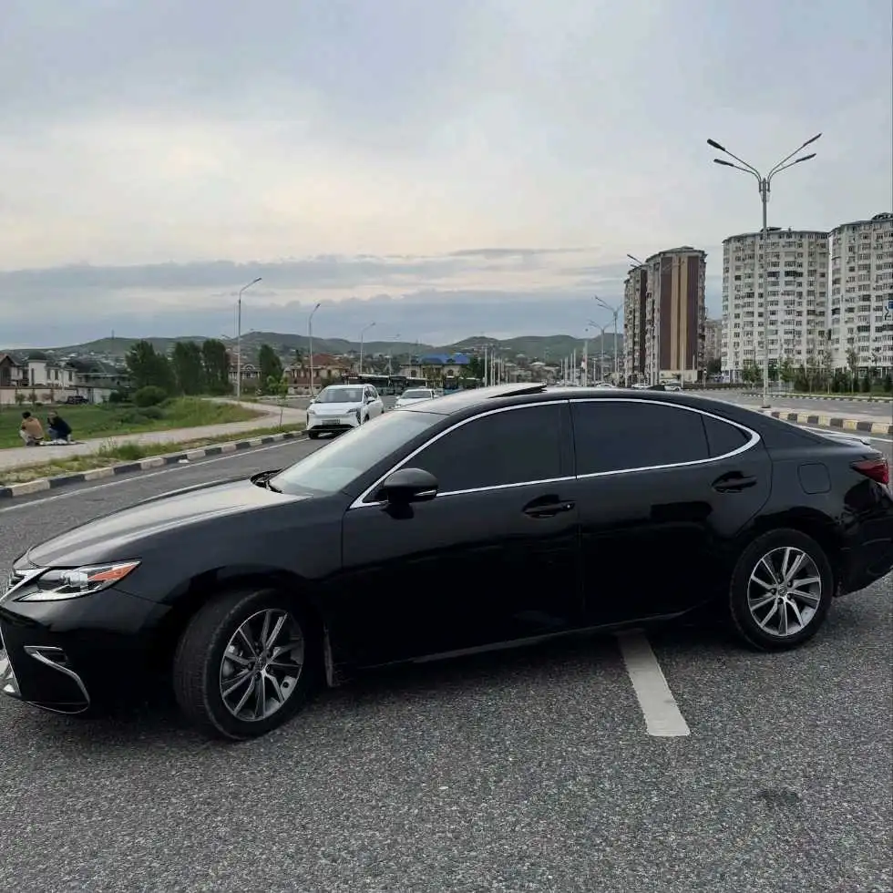 Lexus Es series 2016