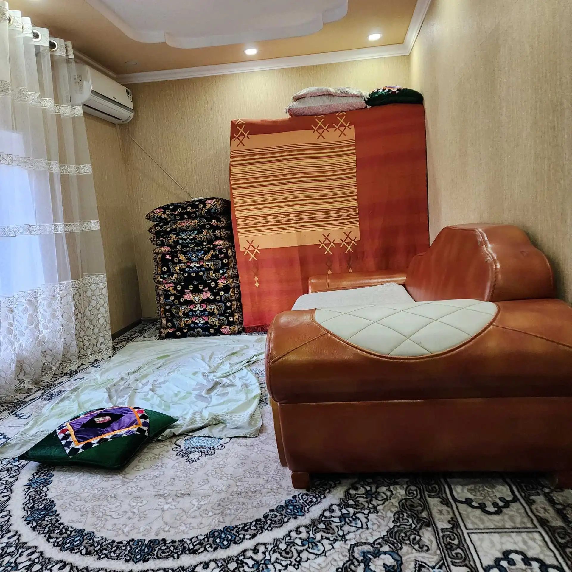 1 этажный, 5-комн. дом, 300 м², 3 соток, РУДАКИ