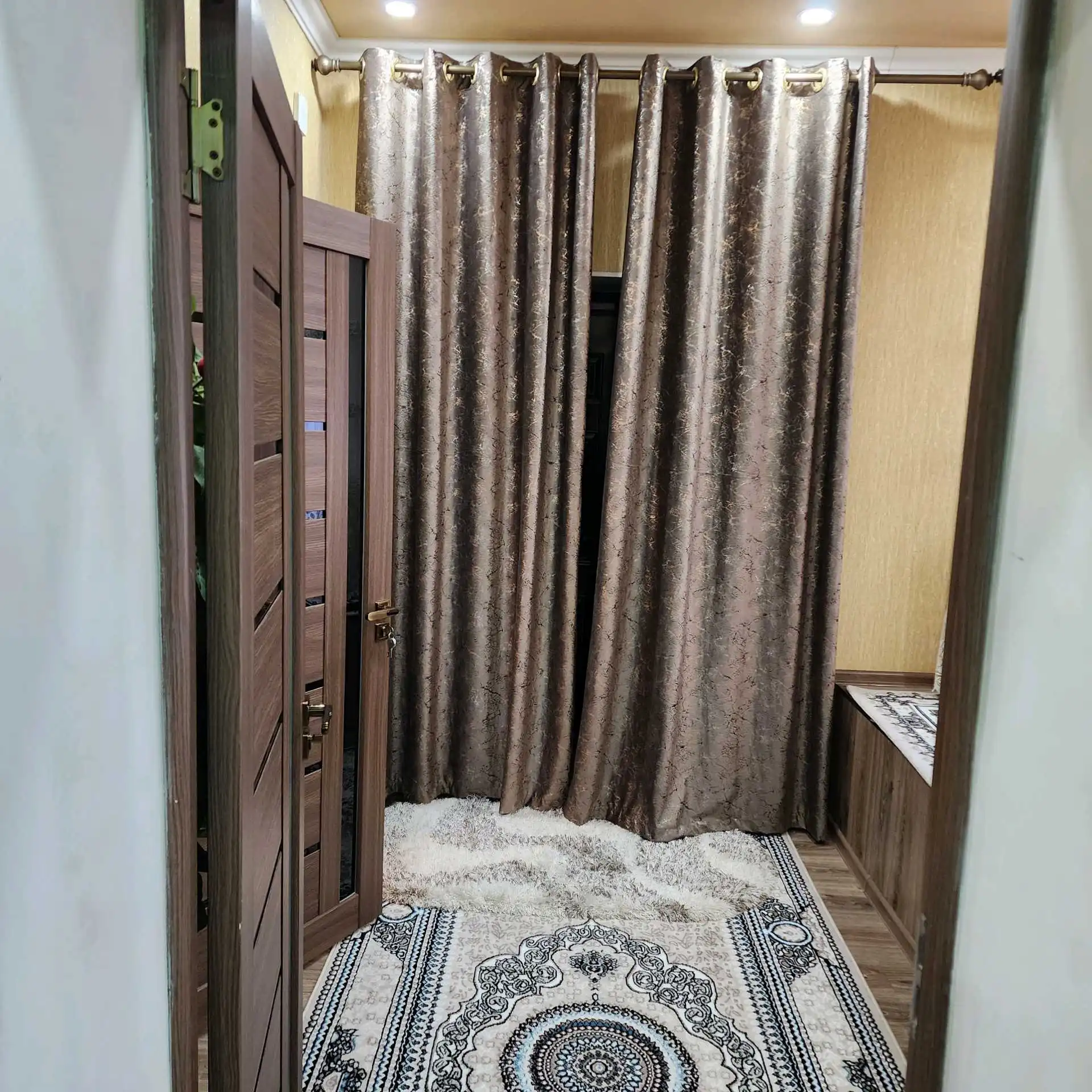 1 этажный, 5-комн. дом, 300 м², 3 соток, РУДАКИ