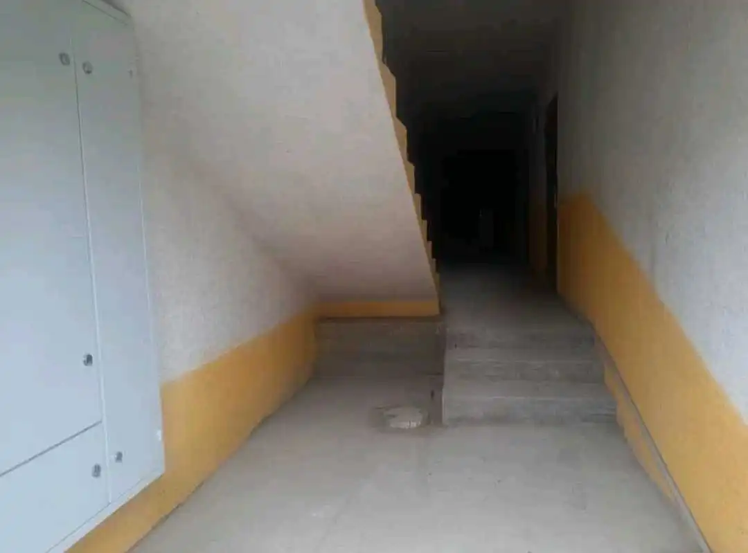 2-к квартира, 2 этаж, 48 м², Фирдавси