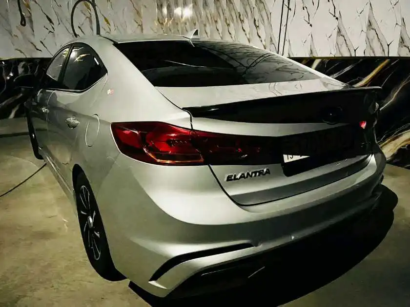 Hyundai Elantra 2018