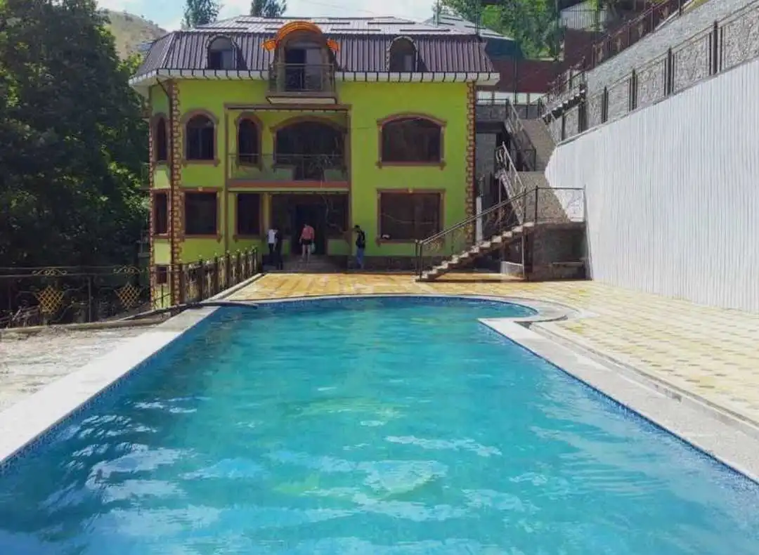 6 этажный, 9-комн. дом, 5002 м², 70 соток, Варзоб