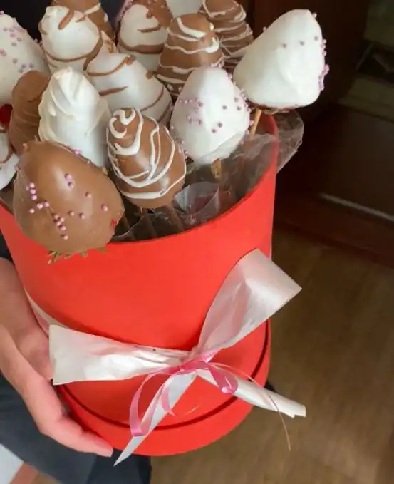 клубника в шоколаде