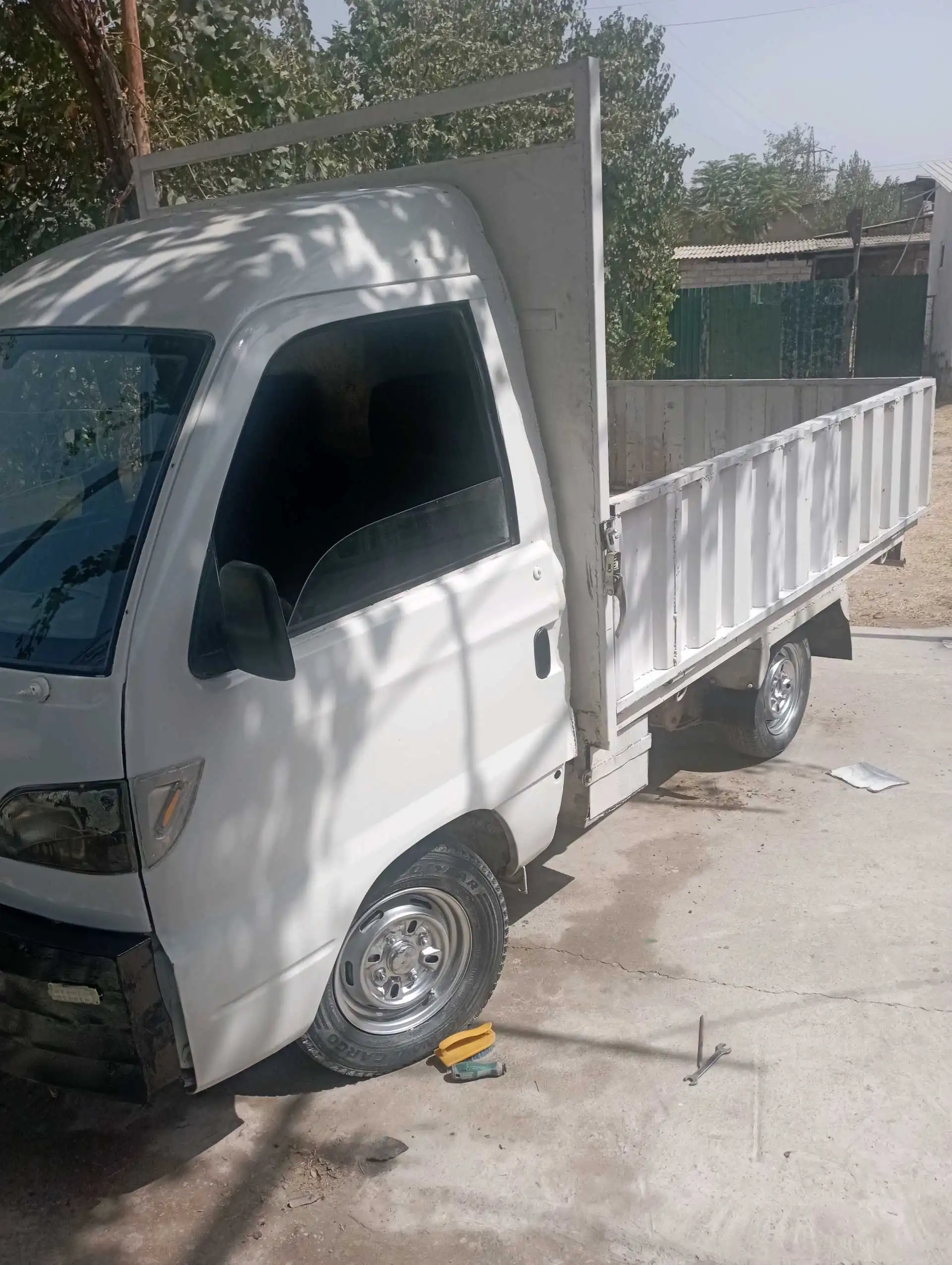 Daewoo Brougham 2006