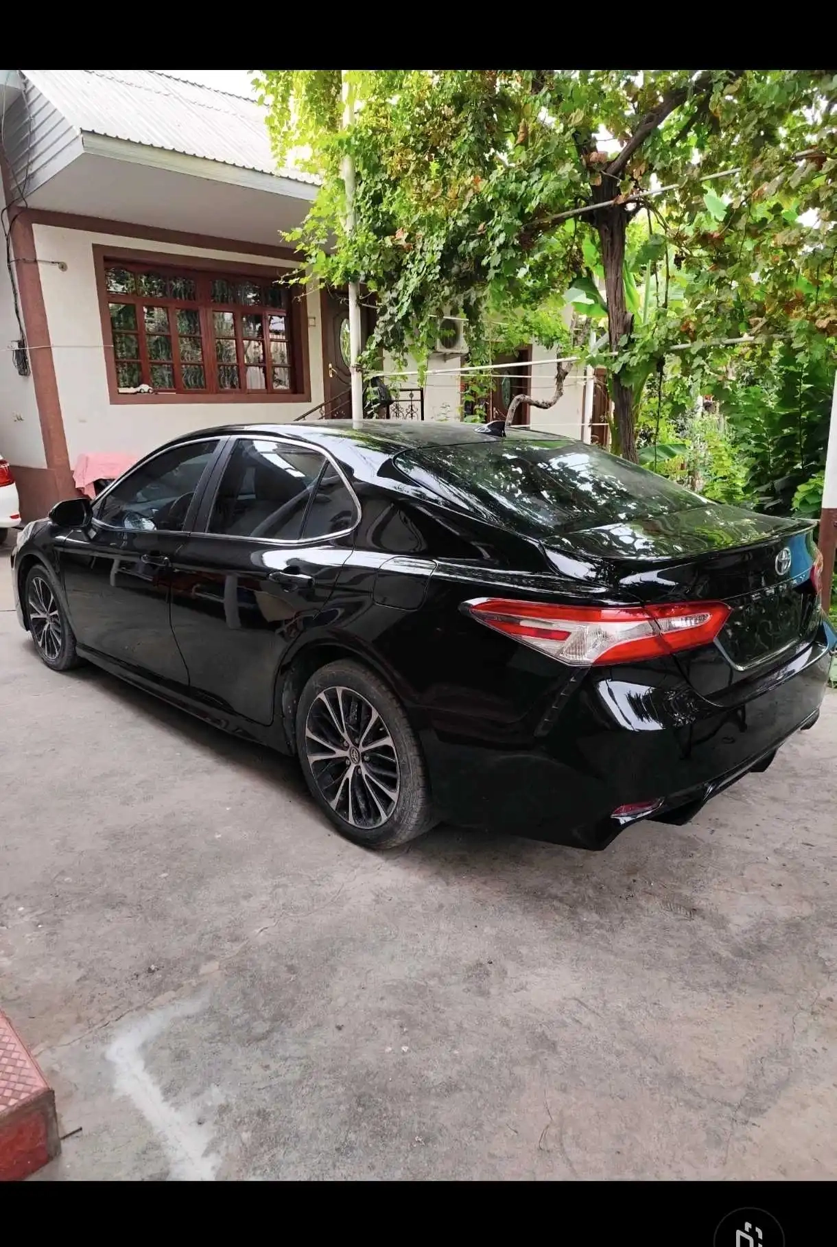 Toyota Camry 2019