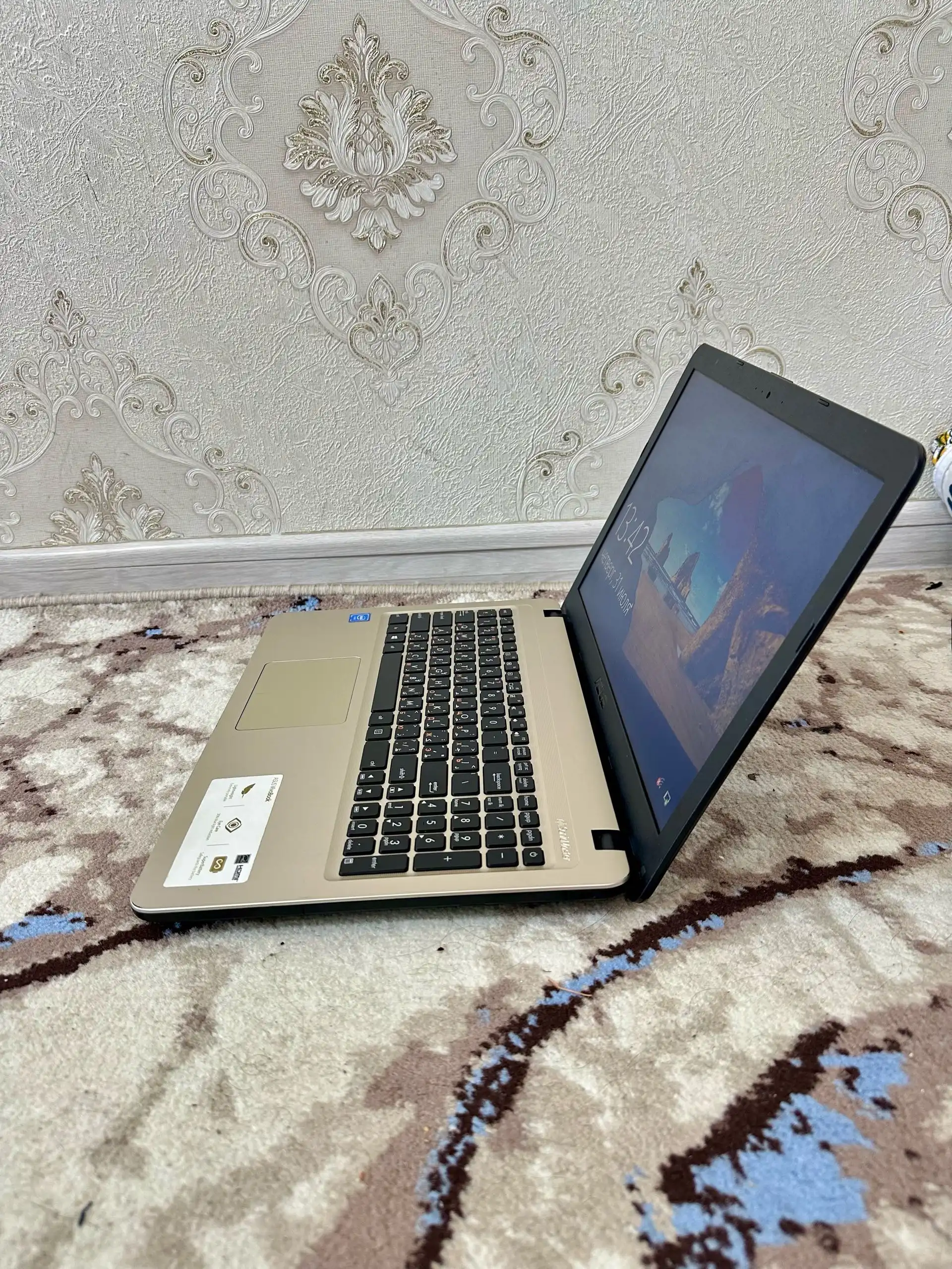 Asus