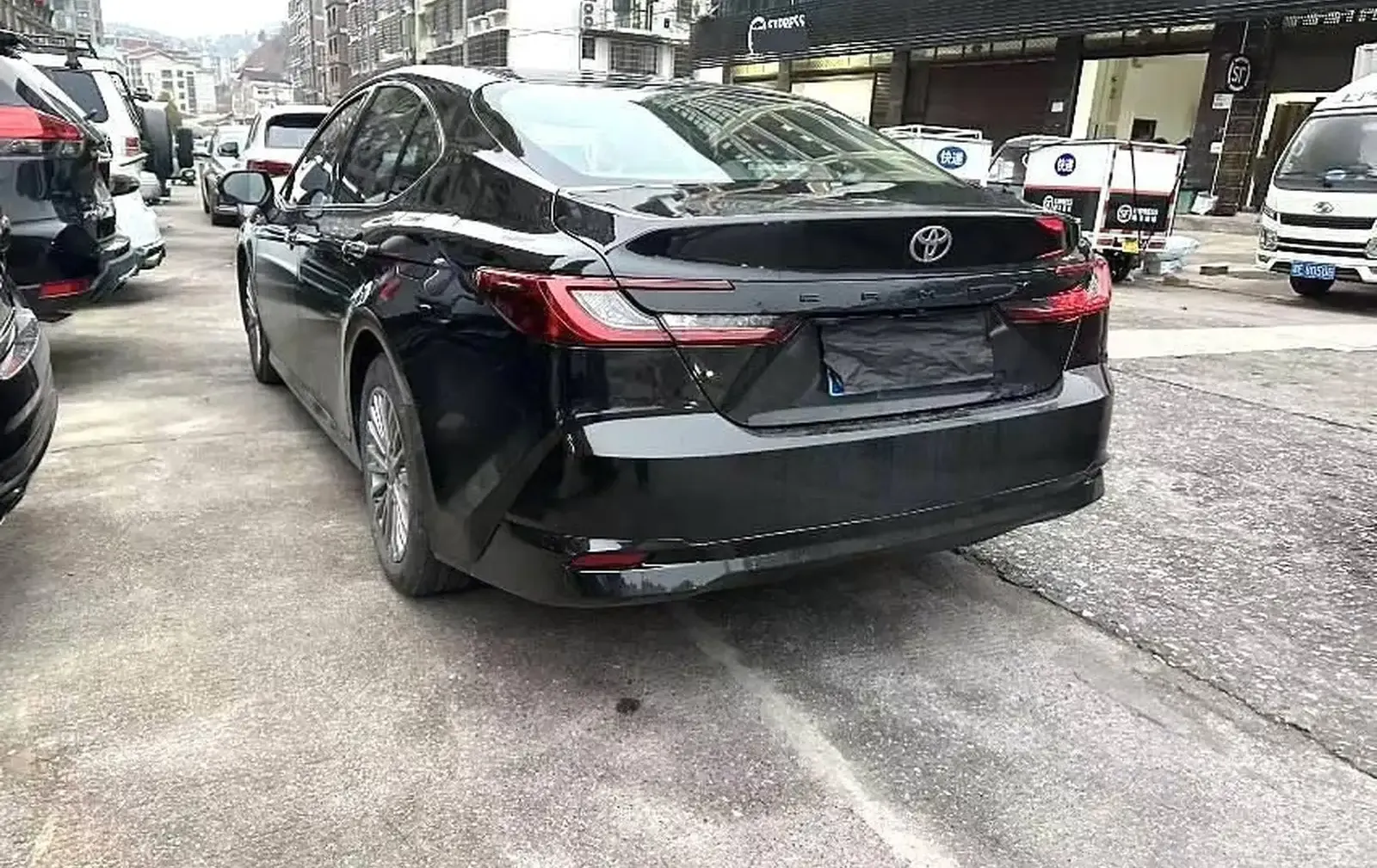 Toyota Camry, 2025 — фото 8